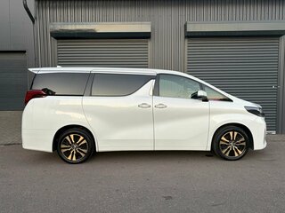 2021 Toyota Alphard III Рестайлинг, белый, 5000000 рублей, вид 5