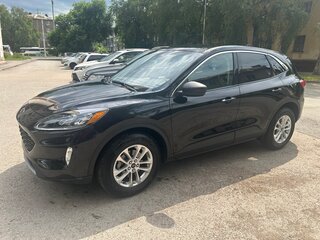 2022 Ford Escape IV, чёрный, 1750000 рублей, вид 3
