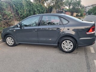 2018 Volkswagen Polo V Рестайлинг, серый, 999000 рублей, вид 5