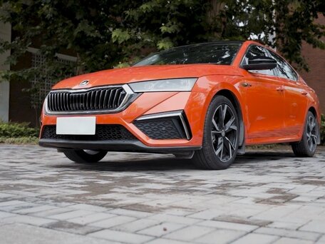 2022 Skoda Octavia IV (A8), красный, 2150222 рублей, вид 1