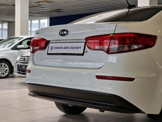 2017 Kia Rio III Рестайлинг, белый, 1020000 рублей, вид 5