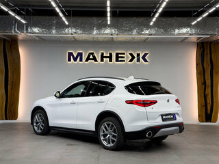 2017 Alfa Romeo Stelvio I, белый, 2950000 рублей, вид 4