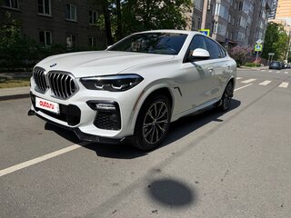2021 BMW X6 40i III (G06), белый, 6200000 рублей, вид 1