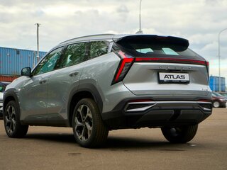 2026 Geely Atlas II, серебристый, 4075840 рублей, вид 4