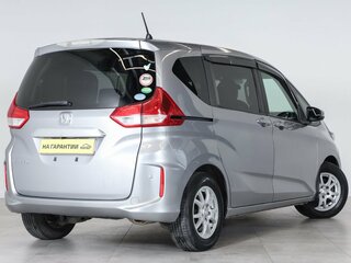 2018 Honda Freed II, серый, 1649000 рублей, вид 4