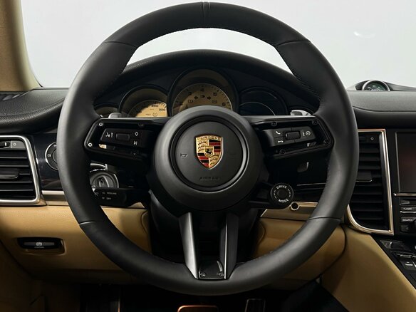 2016 Porsche Panamera 4 I Рестайлинг, чёрный, 3849900 рублей - вид 11