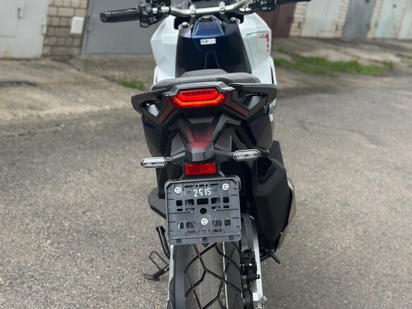 2026 Honda X-ADV, белый - вид 15