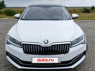2025 Skoda Superb III Рестайлинг, белый, 3100000 рублей, вид 4