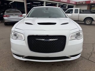 2023 Chrysler 300C II Рестайлинг, белый, 8465000 рублей, вид 3