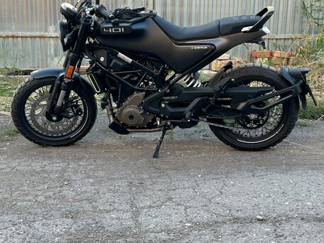2022 Husqvarna Svartpilen 401, чёрный, 550000 рублей, вид 1