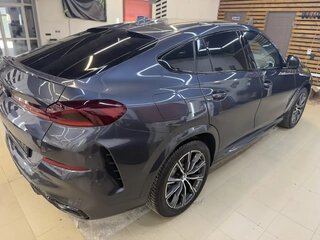 2021 BMW X6 40d III (G06), серый, 8290000 рублей, вид 5