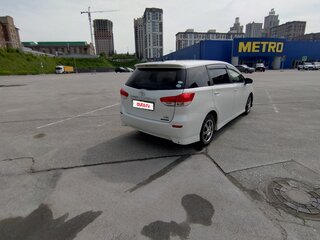 2010 Toyota Wish II, белый, 1000000 рублей, вид 3