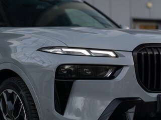2024 BMW X7 40i I (G07) Рестайлинг, серый, 13700000 рублей, вид 4
