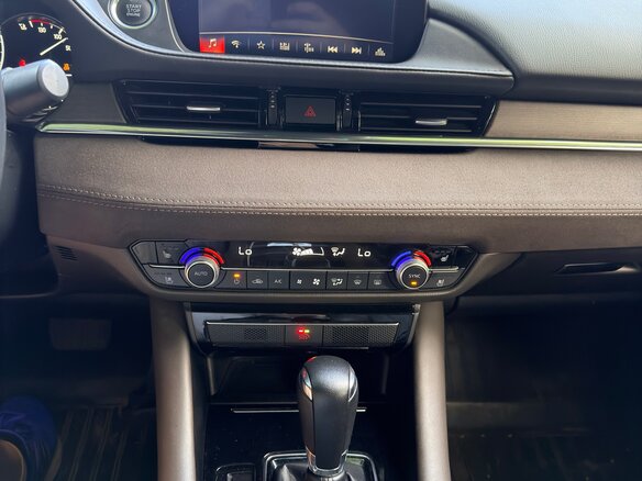 2023 Mazda 6 Atenza III (GJ) Рестайлинг 2, красный, 3040000 рублей - вид 5