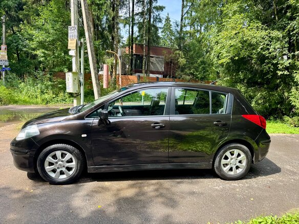 2011 Nissan Tiida I Рестайлинг, коричневый - вид 6