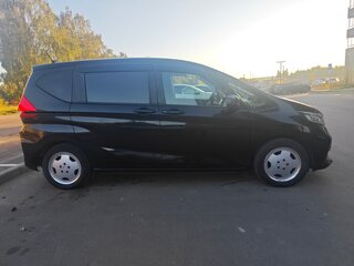 2019 Honda Freed II Рестайлинг, чёрный, 1530000 рублей, вид 4
