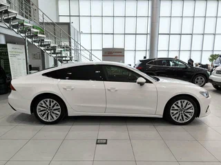 2022 Audi A7 45 TFSI II (4K), белый, 4750000 рублей, вид 4