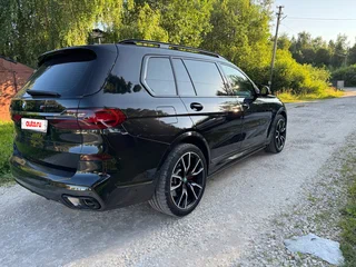 2021 BMW X7 40d I (G07), чёрный, 7450000 рублей, вид 4