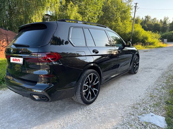 2021 BMW X7 40d I (G07), чёрный, 7400000 рублей - вид 3