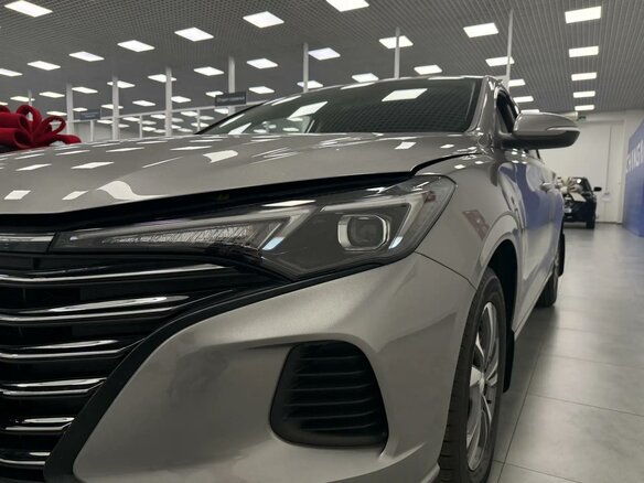 2024 Changan Eado Plus I, серый, 2489900 рублей - вид 2