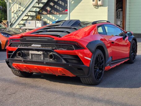 2023 Lamborghini Huracán Sterrato I Рестайлинг, красный, 27000000 рублей, вид 5