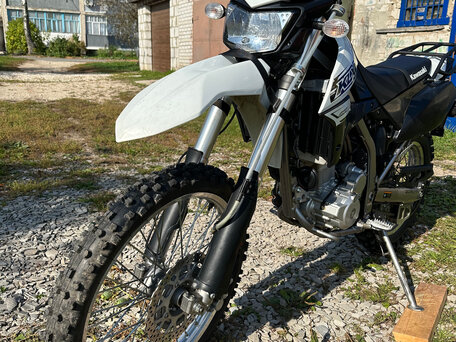 2018 Kawasaki KLX 250, чёрный, 435000 рублей, вид 3
