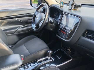 2019 Mitsubishi Outlander III Рестайлинг 3, серый, 1800000 рублей, вид 4