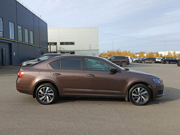 2017 Skoda Octavia III (A7) Рестайлинг, коричневый, 1349000 рублей - вид 3