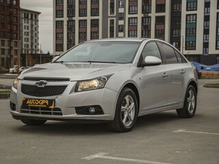 2011 Chevrolet Cruze I, серебристый, 400000 рублей, вид 1