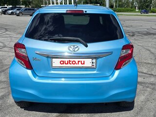 2014 Toyota Vitz III (XP130) Рестайлинг, голубой, 700000 рублей, вид 2