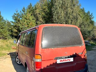1992 Toyota HiAce H100, красный, 245470 рублей, вид 3