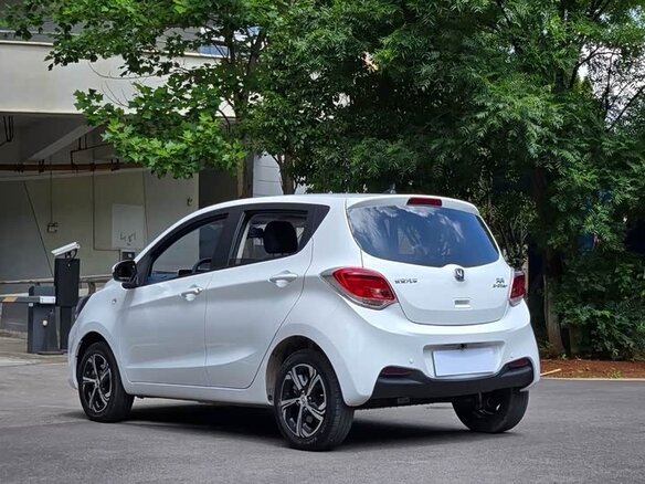 2022 Changan Benben E-Star 32 kWh, белый - вид 4