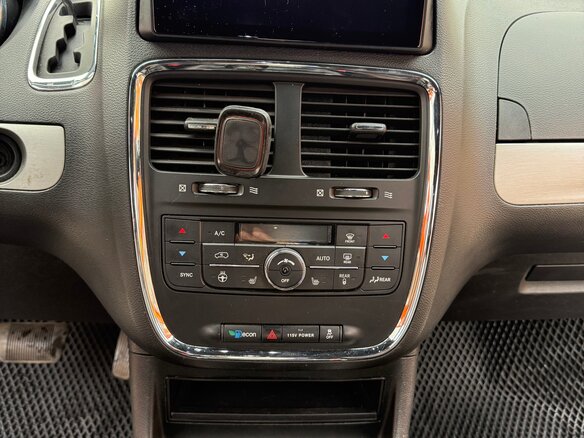 2017 Dodge Caravan Grand V, серый, 2150000 рублей - вид 11