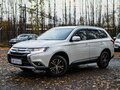 2015 Mitsubishi Outlander III Рестайлинг 2, белый, 1625000 рублей