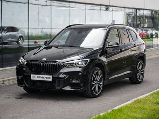 2019 BMW X1 20i xDrive II (F48) Рестайлинг, чёрный, 2736910 рублей, вид 3
