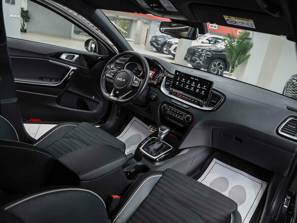 2021 Kia Ceed III Рестайлинг, чёрный, 2495000 рублей - вид 4