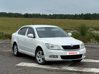 2013 Skoda Octavia II (A5) Рестайлинг, белый, 600000 рублей, вид 3