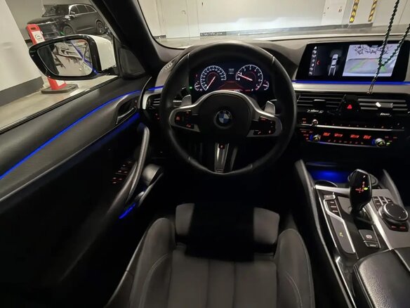 2018 BMW 5 серии 530i xDrive VII (G30/G31/G38), белый, 3250000 рублей - вид 10