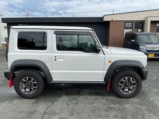 2020 Suzuki Jimny Sierra IV, белый, 1790676 рублей, вид 3