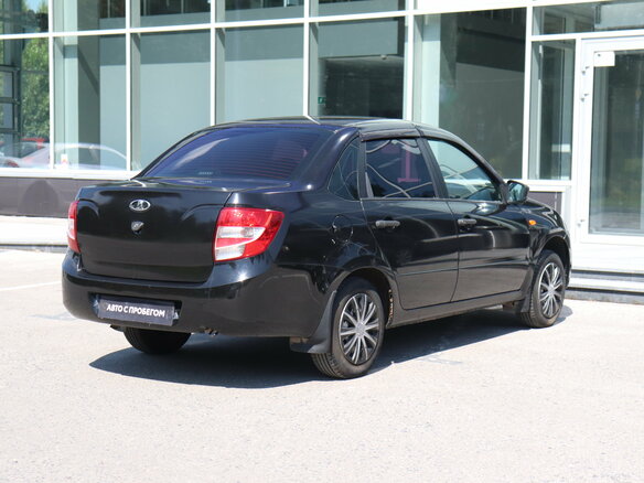 2017 Lada (ВАЗ) Granta I, чёрный, 275000 рублей - вид 4