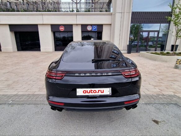2016 Porsche Panamera 4S Executive II, чёрный, 7500000 рублей - вид 1