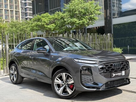 2026 Audi Q3 Sportback TFSI III (FJ), серый, 6750000 рублей, вид 3