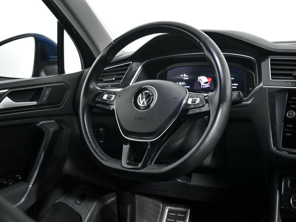 2020 Volkswagen Tiguan II, синий - вид 15