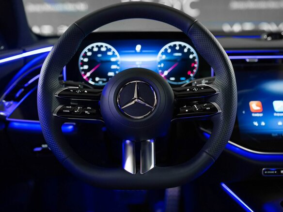 2026 Mercedes-Benz E-Класс 300 VI (W214, S214), чёрный, 10200000 рублей - вид 13