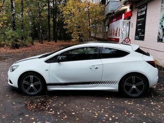 2012 Opel Astra GTC J Рестайлинг, белый, 620000 рублей, вид 4