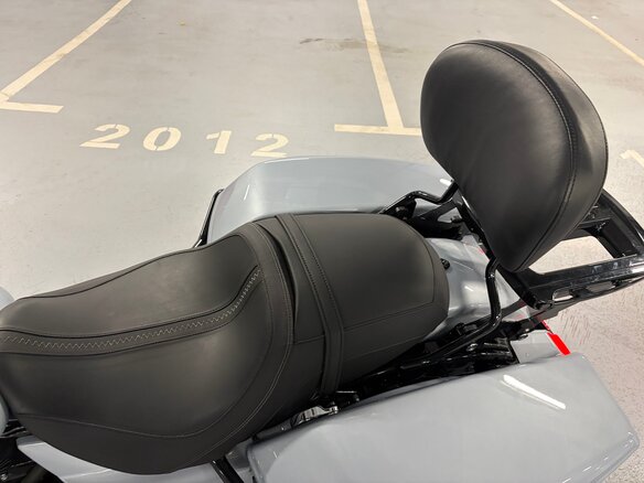 2024 Harley-Davidson Road Glide, серый, 3100000 рублей - вид 8