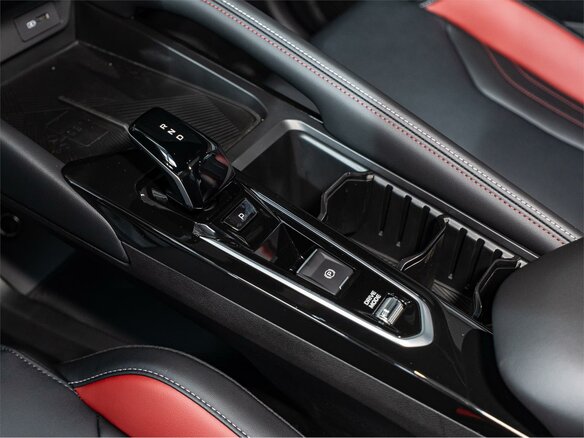 2026 Geely Coolray I Рестайлинг 2, белый, 2964990 рублей - вид 9