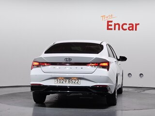 2022 Hyundai Avante VII, белый, 1597000 рублей, вид 4