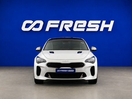 2022 Kia Stinger I Рестайлинг, белый, 2988088 рублей, вид 3