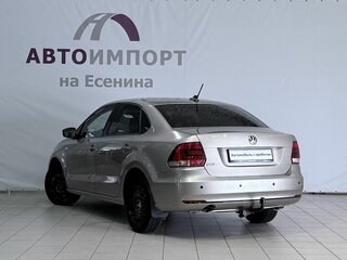 2018 Volkswagen Polo V Рестайлинг, бежевый, 1140000 рублей, вид 4